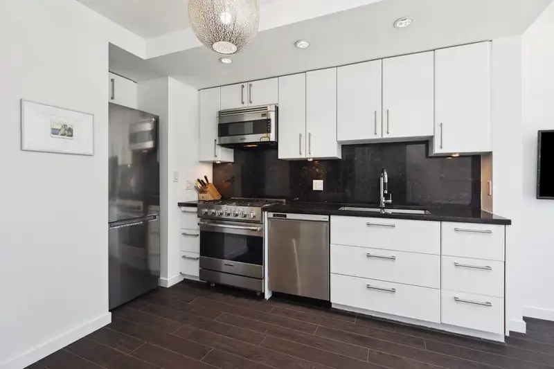 463 108 W 1ST AVENUE - photo 2 of 23