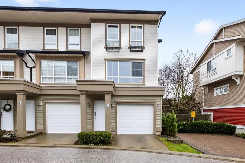44 19505 68A AVENUE - photo 1 of 38