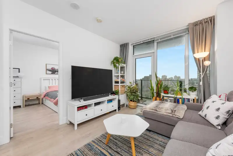 1711 7388 KINGSWAY STREET - photo 4 of 24