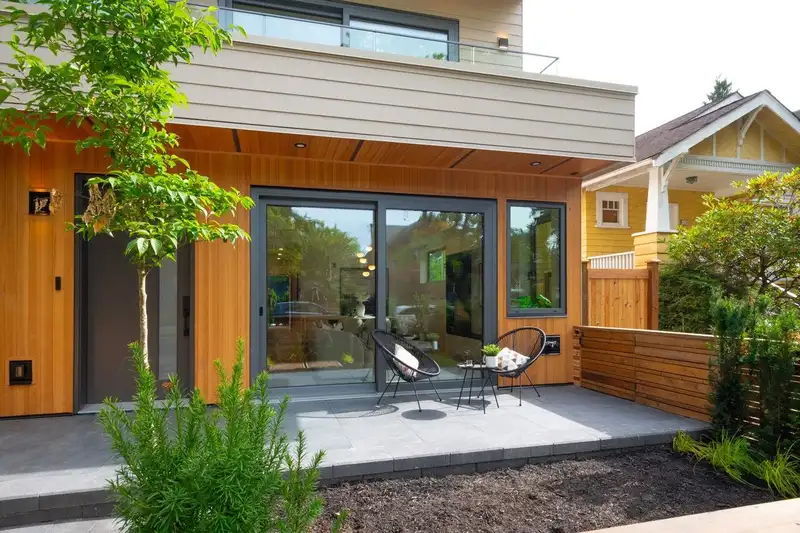 3 3120 W 11TH AVENUE - photo 3 of 24