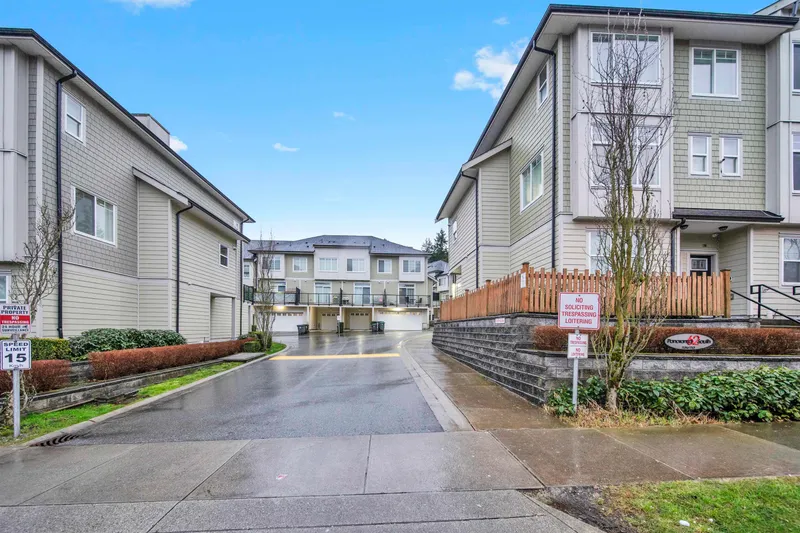 32 13670 62 AVENUE - photo 3 of 25