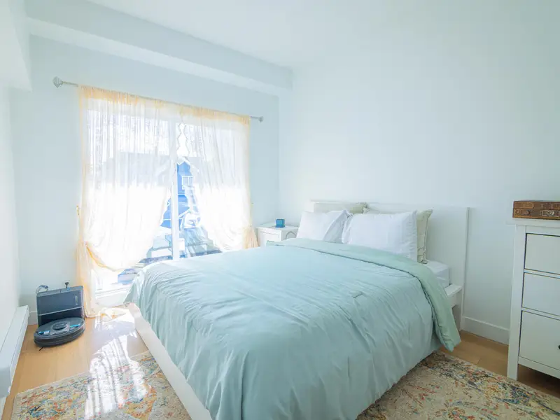 202 2331 KELLY AVENUE - photo 4 of 25