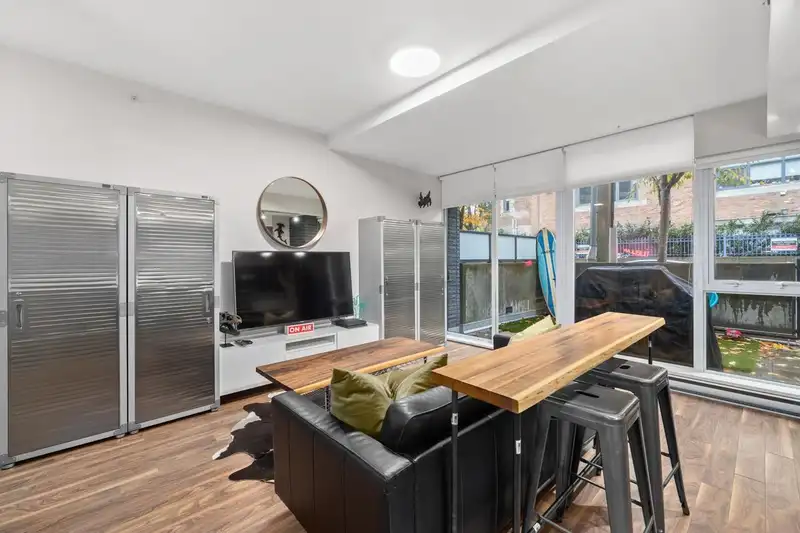 101 2511 QUEBEC STREET - photo 4 of 25