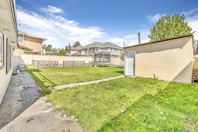 9546 126 STREET - photo 3 of 10