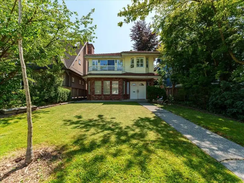 318 W 17TH AVENUE - photo 1 of 34