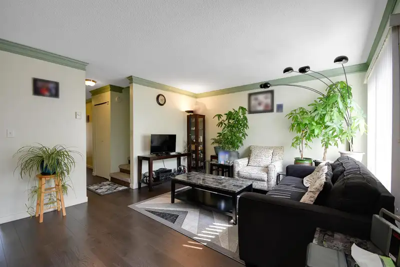 91 13880 74 AVENUE - photo 3 of 25