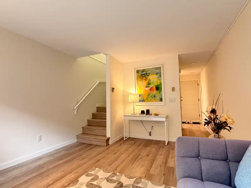 5 7184 STRIDE AVENUE - photo 4 of 26