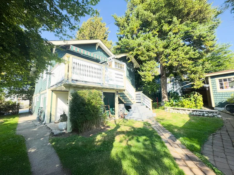 3336 E GEORGIA STREET - photo 2 of 25