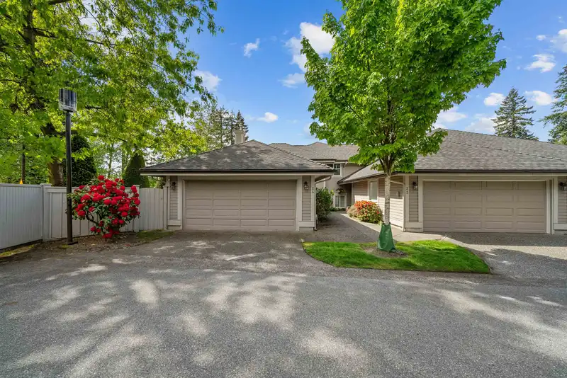 24 181 RAVINE DRIVE - photo 2 of 36