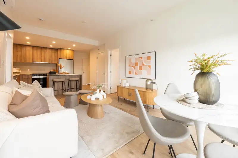 605 3596 MALSUM DRIVE - photo 2 of 36