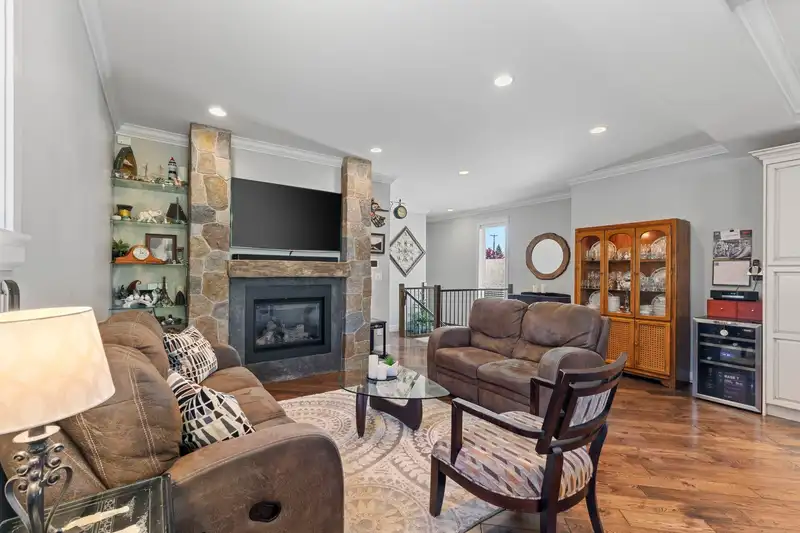 9603 ST. DAVID STREET - photo 3 of 34