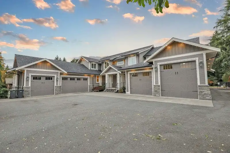 23461 50 AVENUE - photo 2 of 40