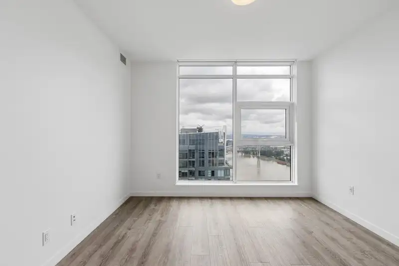 4504 680 QUAYSIDE DRIVE - photo 4 of 40