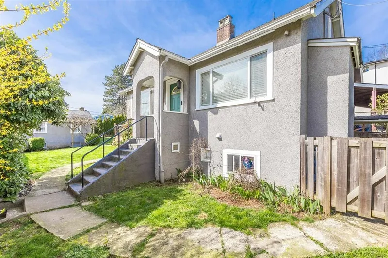 33479 5 AVENUE - photo 1 of 25