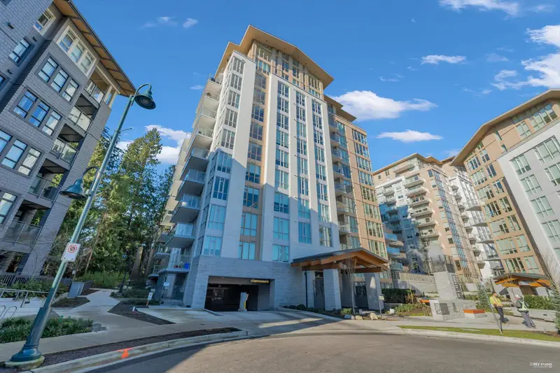 1101 2325 EMERY COURT - photo 1 of 25