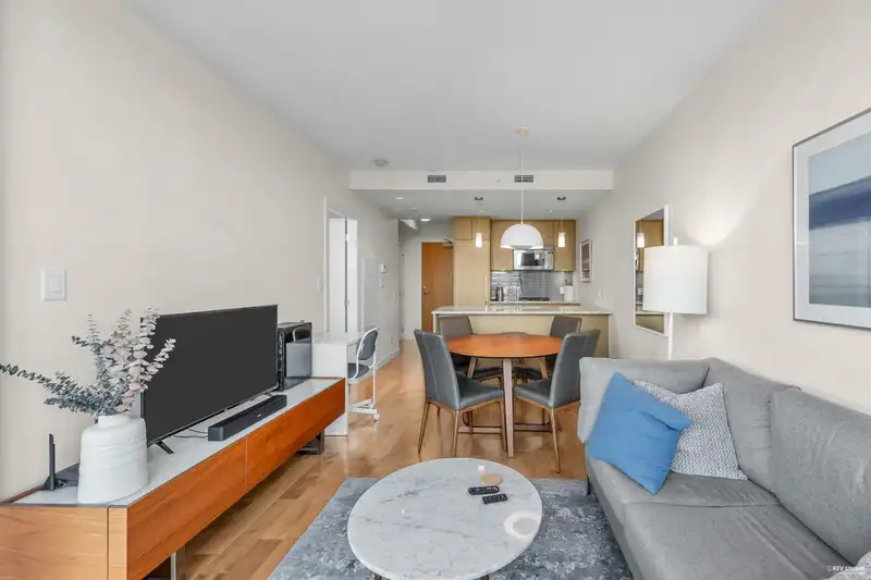 610 4083 CAMBIE STREET - photo 4 of 31