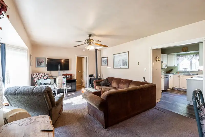 19955 37 AVENUE - photo 3 of 40