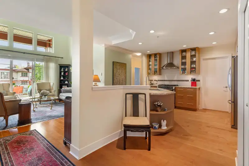 307 16455 64 AVENUE - photo 2 of 40