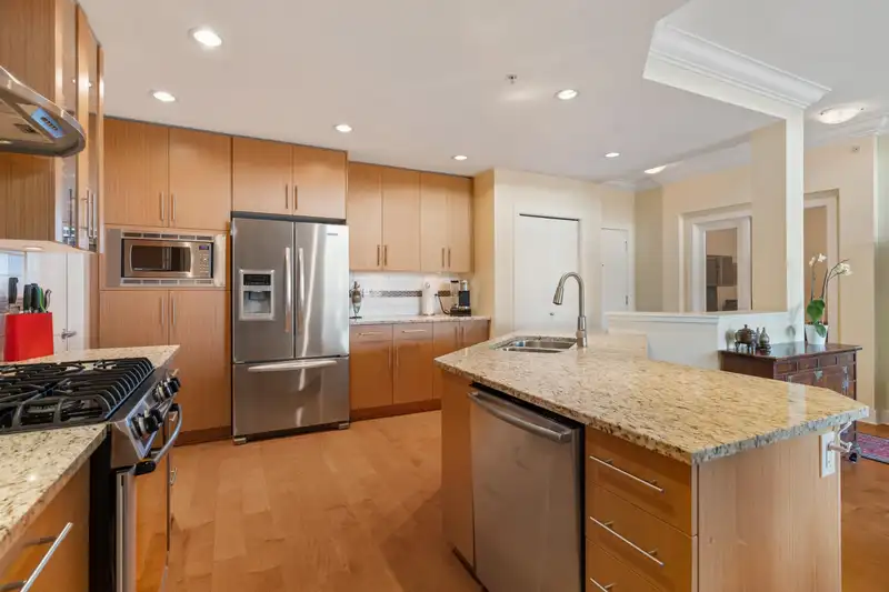 307 16455 64 AVENUE - photo 4 of 40