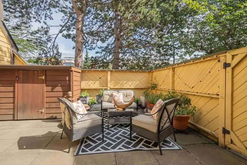 118 5421 10 AVENUE - photo 3 of 35