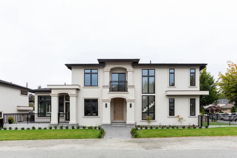 811 MADISON AVENUE - photo 1 of 25