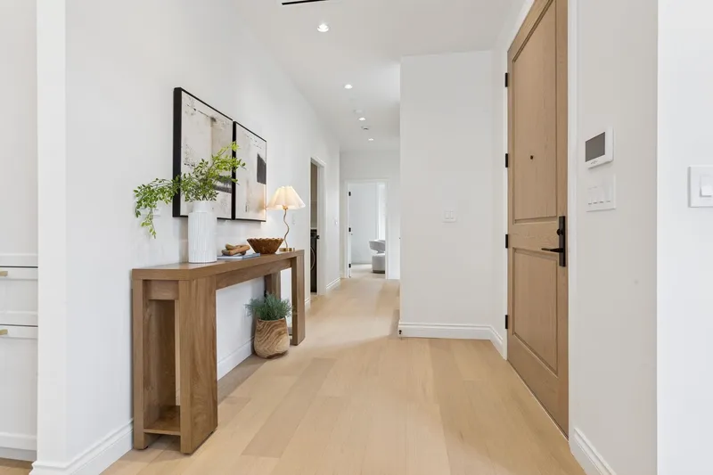 811 MADISON AVENUE - photo 3 of 25