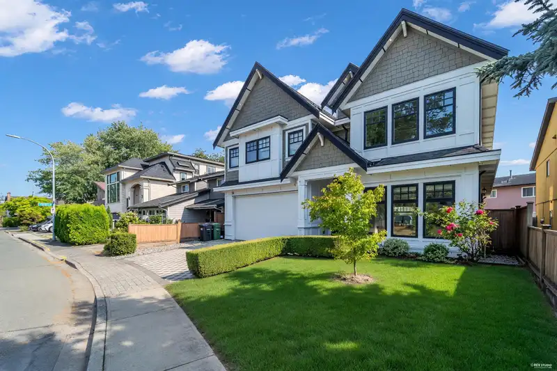 6428 SWIFT AVENUE - photo 3 of 40
