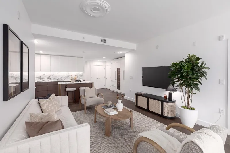 406 3668 W 10TH AVENUE - photo 3 of 25