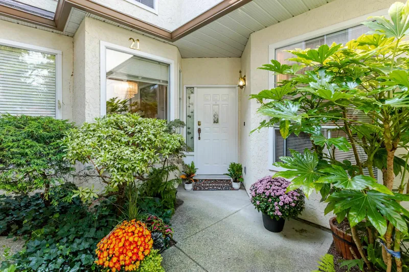 21 10038 150 STREET - photo 2 of 25