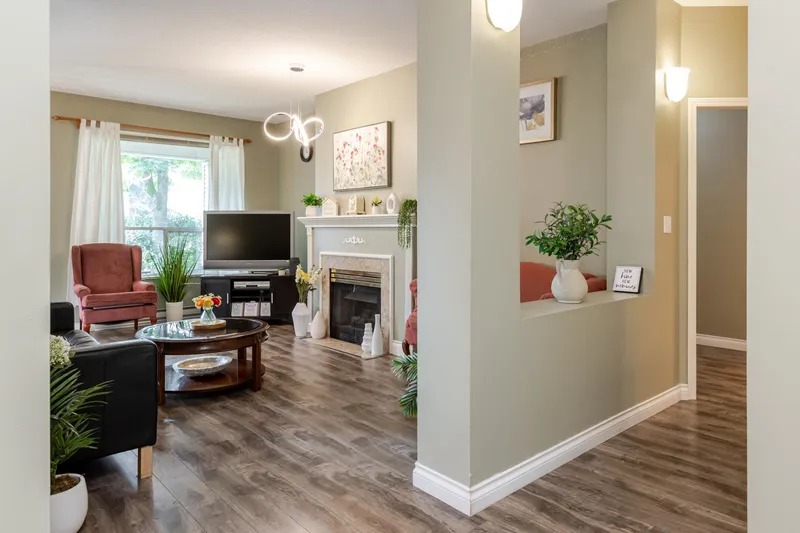 21 10038 150 STREET - photo 4 of 25