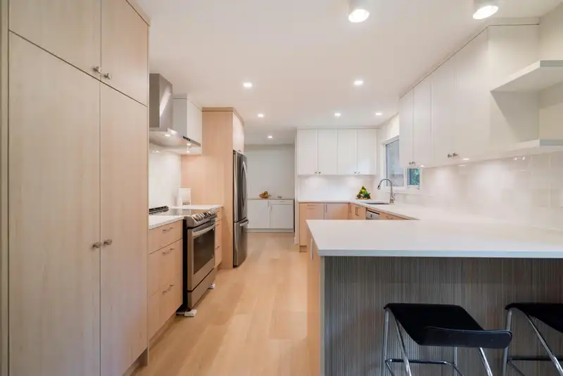 1139 HERITAGE BOULEVARD - photo 1 of 40
