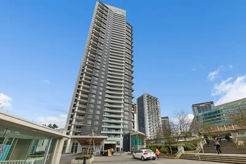 907 9887 WHALLEY BOULEVARD - photo 1 of 36