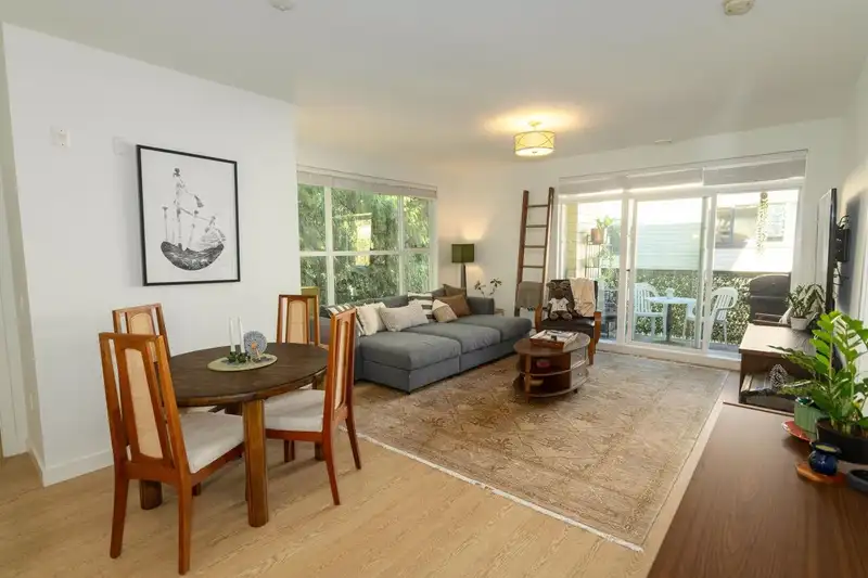 312 3205 MOUNTAIN HIGHWAY - photo 2 of 32