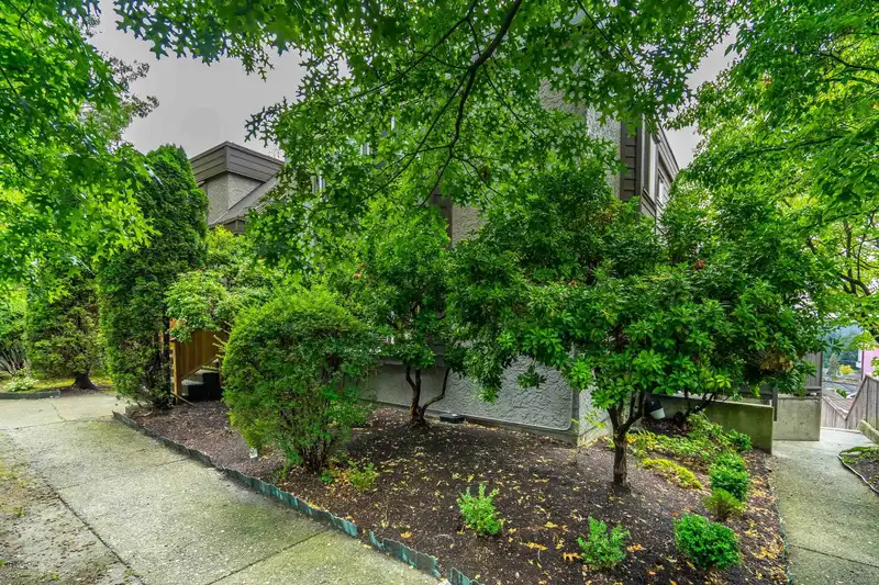 5138 HASTINGS STREET - photo 2 of 35