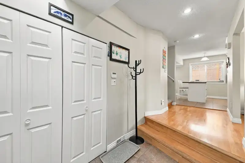 13902 80 AVENUE - photo 4 of 27