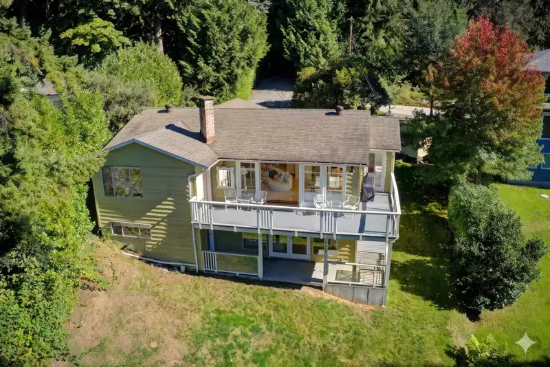 4947 SUNSHINE COAST HIGHWAY - photo 3 of 34