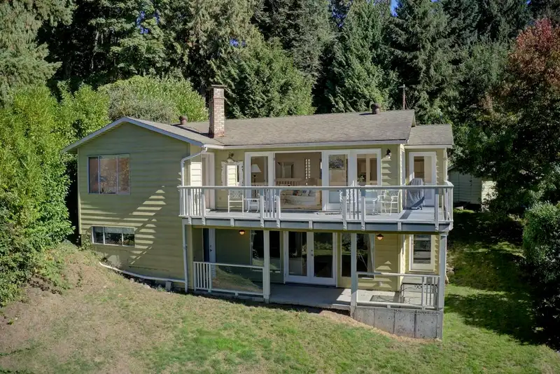 4947 SUNSHINE COAST HIGHWAY - photo 4 of 34