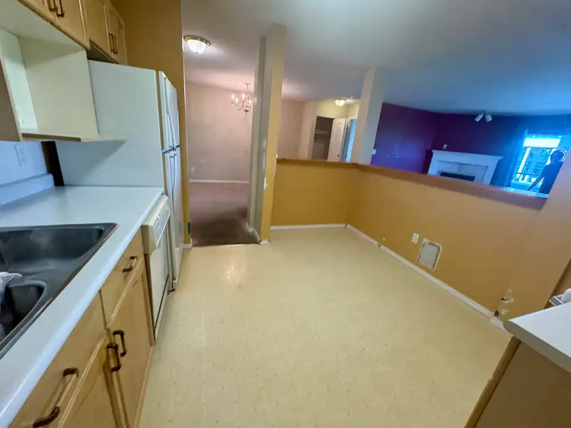 215 33175 OLD YALE ROAD - photo 2 of 7
