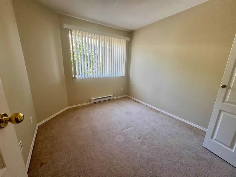 215 33175 OLD YALE ROAD - photo 4 of 7