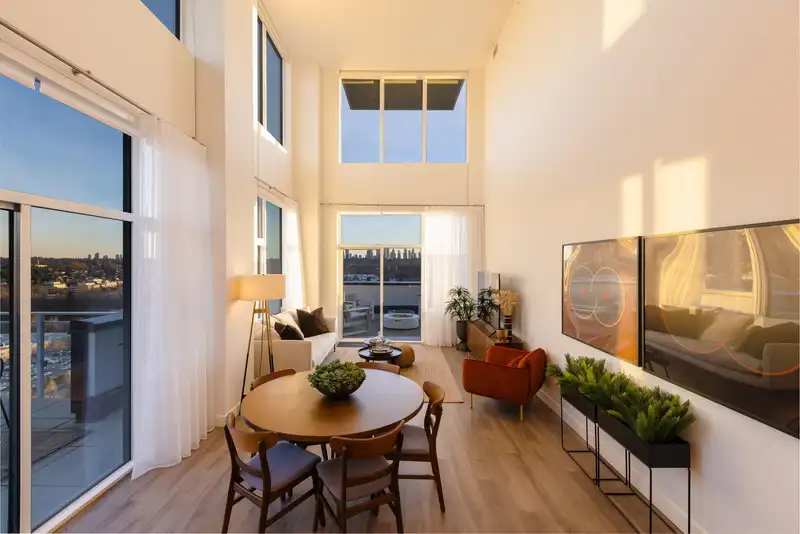 2201 4433 ALASKA STREET - photo 3 of 40