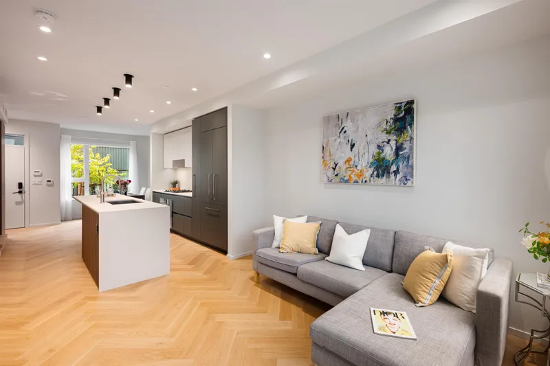 173 805 W 49TH AVENUE - photo 1 of 25