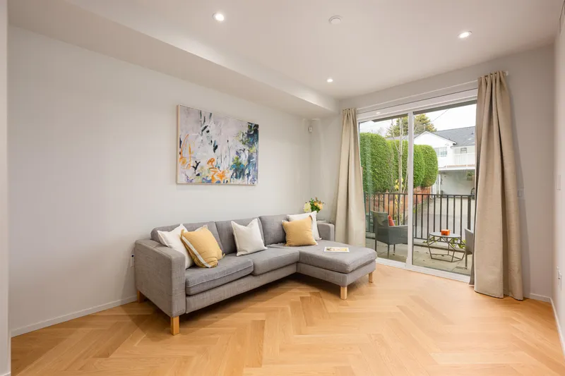 173 805 W 49TH AVENUE - photo 2 of 25