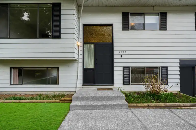 11671 211 STREET - photo 3 of 35