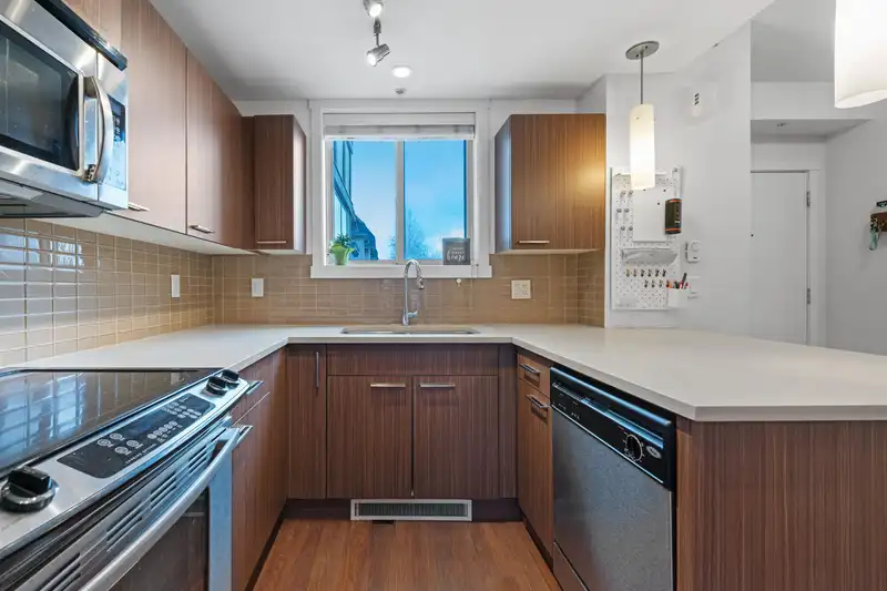 201 2110 ROWLAND STREET - photo 3 of 37