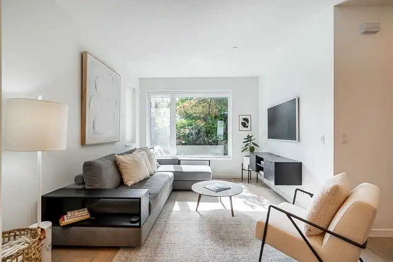 22 528 E 2ND STREET - photo 3 of 33