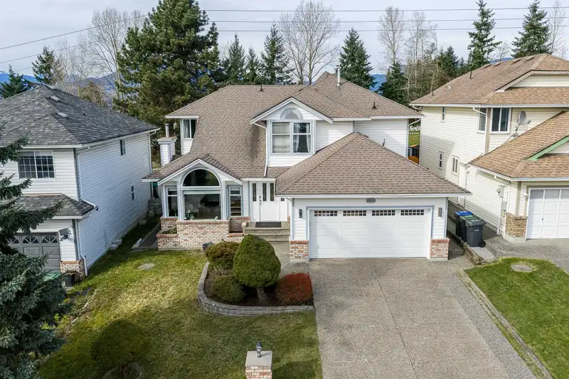 2653 KLASSEN COURT - photo 2 of 40