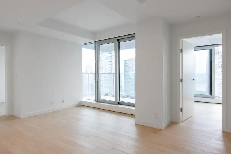 2501 1480 HOWE STREET - photo 2 of 21