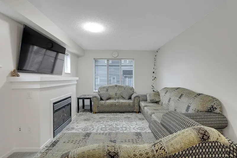 85 15175 62A AVENUE - photo 2 of 25