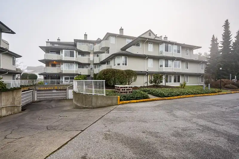 209 12130 80 AVENUE - photo 2 of 29