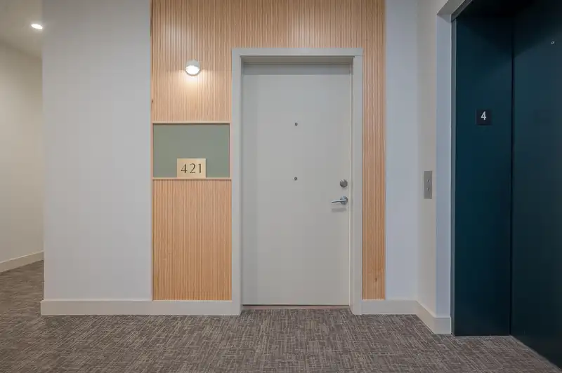 421 735 ANSKAR COURT - photo 4 of 36